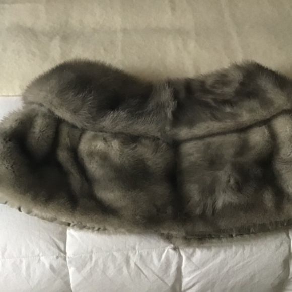 Silver Mink Stole / Capelet Shawl Shrug - Picture 2 of 4